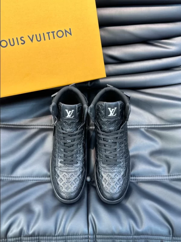 LOUIS VUITTON RIVOLI SNEAKER BOOT IN BLACK – LSVT327