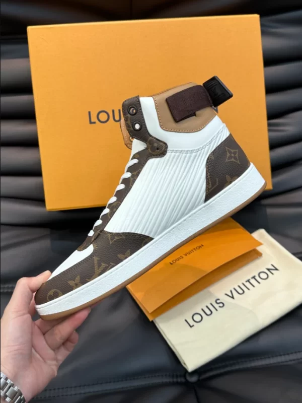 LOUIS VUITTON RIVOLI SNEAKER BOOT – LSVT330