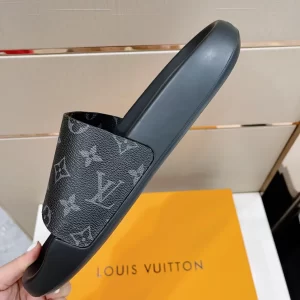 LOUIS VUITTON WATERFRONT MULE