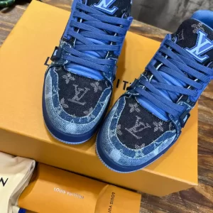 LV TRAINER SNEAKER – LSVT320