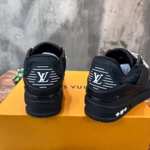 LV TRAINER SNEAKER – LSVT341