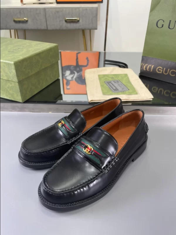 Men's Loafer with Interlocking G – LGC015