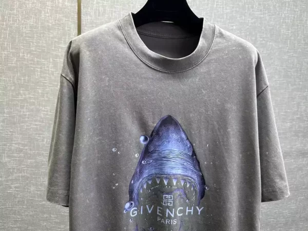 Givenchy Flames print T-shirt - GVS60