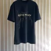 Givenchy Boxy fit T-shirt - GVS65