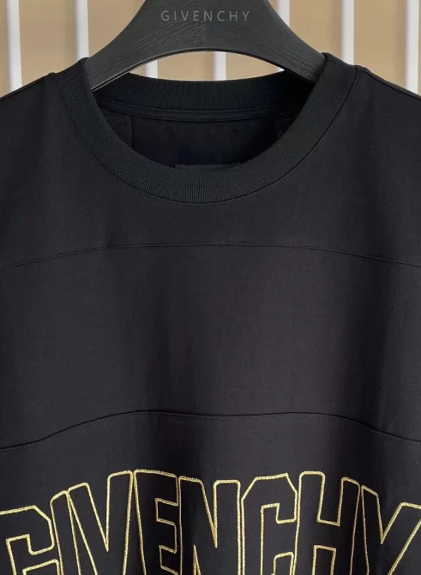 Givenchy T-shirt - GVS50