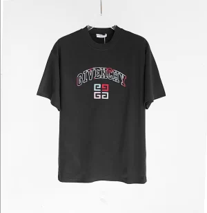 Givenchy T-shirt - GVS76