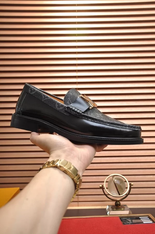 Louis Vuitton Loafers - LLV70