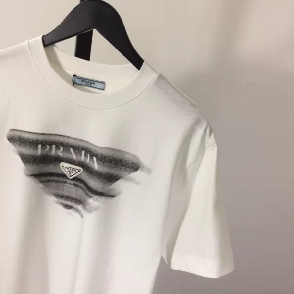 Prada T-shirt - PRT009