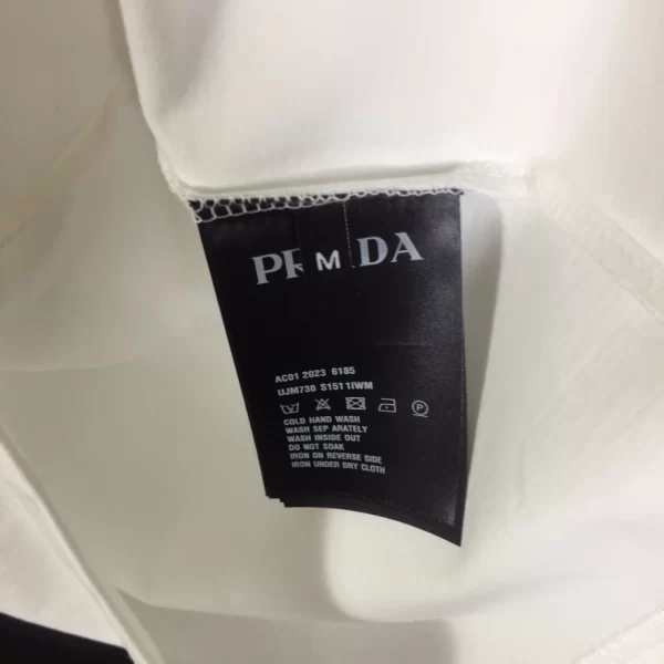 Prada T-shirt - PRT020