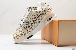 LV TRAINER SNEAKER – LSVT352