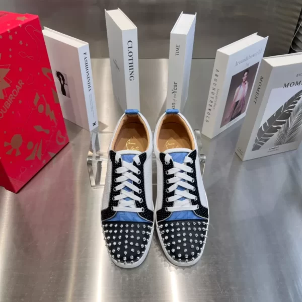 CHRISTIAN LOUBOUTIN LOUIS JUNIOR SPIKES - CL134