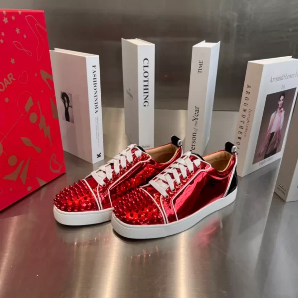 CHRISTIAN LOUBOUTIN LOUIS JUNIOR SPIKES - CL137