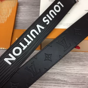 LOUIS VUITTON INITIALS 40MM REVERSIBLE BELT BLACK - B127