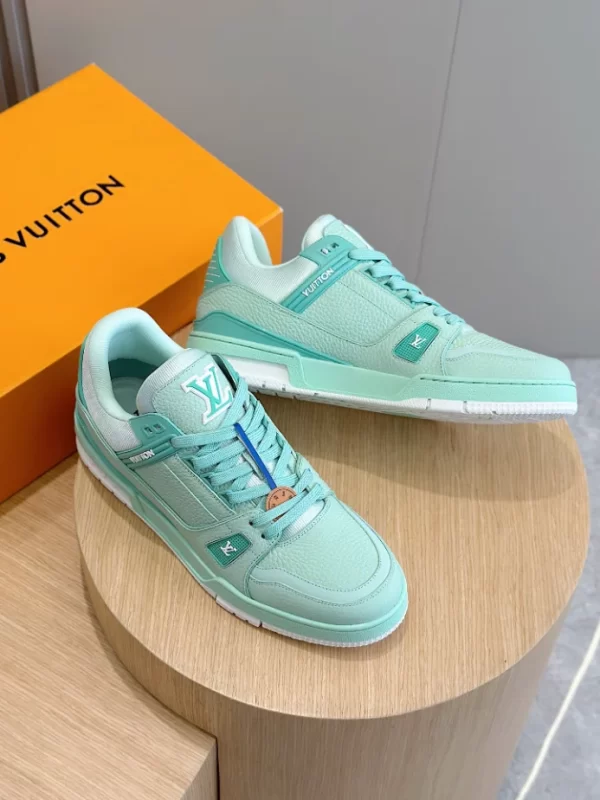 LOUIS VUITTON TRAINER SNEAKERS IN BLUE – LSVT361