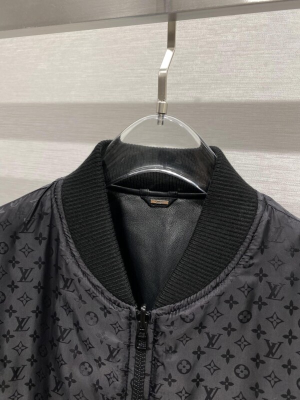 Louis Vuitton Jacket - LC015