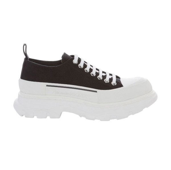 ALEXANDER MCQUEEN MEN'S TREAD SLICK LACE UP IN BLACKWHITE - AM24