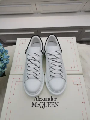 ALEXANDER MCQUEEN OVERSIZED SNEAKER - AM49