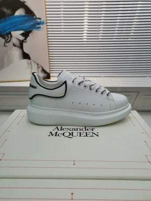 ALEXANDER MCQUEEN OVERSIZED SNEAKER - AM49