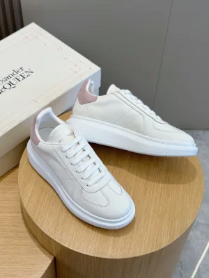 ALEXANDER MCQUEEN RETRO OVERSIZED SNEAKER - AM69