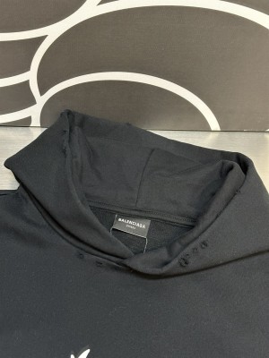 Balenciaga Nlogo Hoodie Medium Fut In Black - SBH027