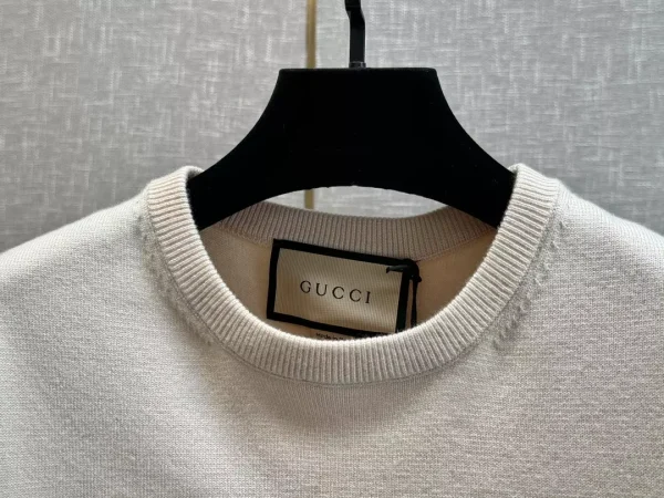 Gucci Sweater - GBH043