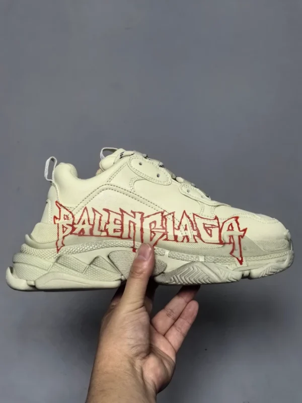 BALENCIAGA TRIPLE S SNEAKER DIY METAL IN WHITEREDBLACK - BB230