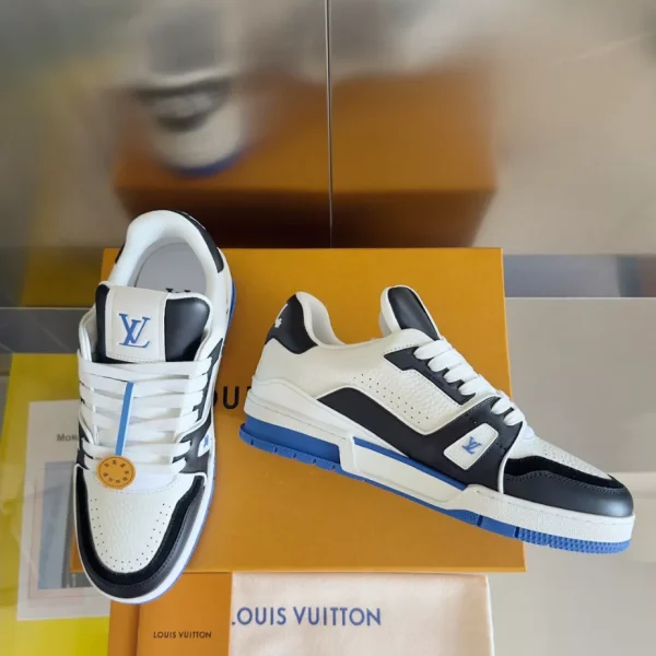 LOUIS VUITTON TRAINER SNEAKERS – LSVT393