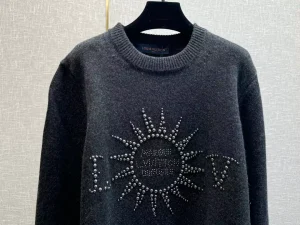 Louis Vuitton Embellished Long-Sleeved Merino Wool Crewneck - SLV031