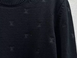 Louis Vuitton Embroidered Signature Merino Crewneck - SLV030