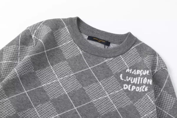 Louis Vuitton Sweater - SLV076