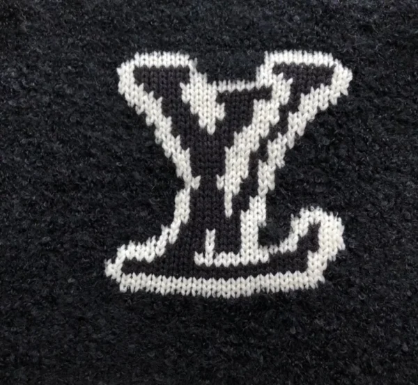 Louis Vuitton Wool Blend Crewneck - SLV033