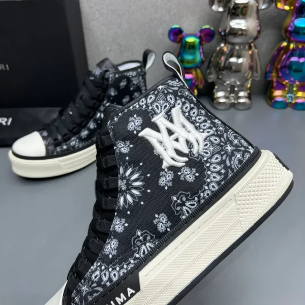 AMIRI BANDANA-PRINT HIGH-TOP SNEAKERS - AM077