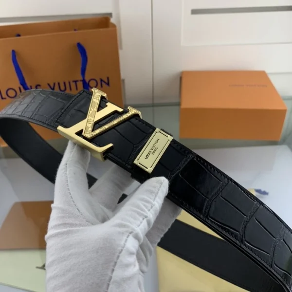 LOUIS VUITTON BELT - B0193