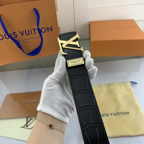 LOUIS VUITTON BELT - B0193