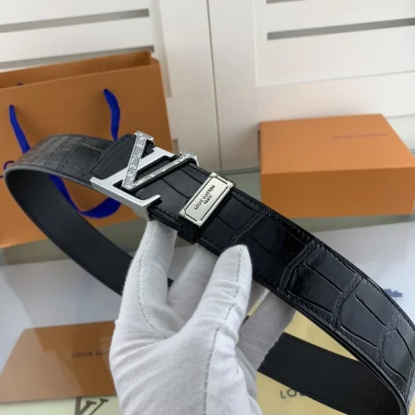 LOUIS VUITTON BELT - B0194