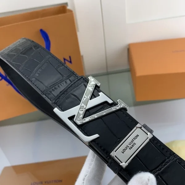 LOUIS VUITTON BELT - B0194