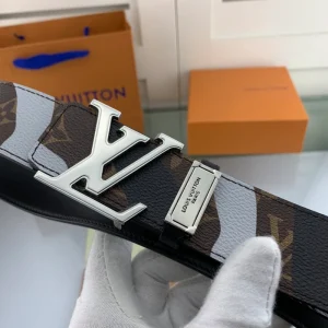 LOUIS VUITTON BELT - B0197