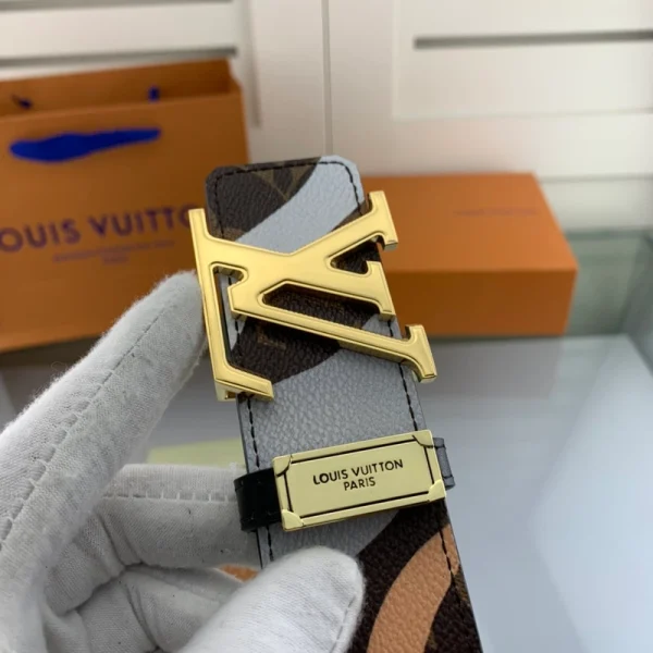 LOUIS VUITTON BELT - B0198