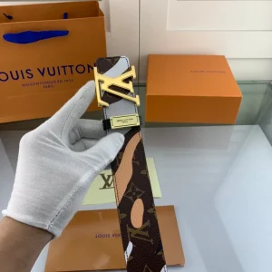 LOUIS VUITTON BELT - B0198