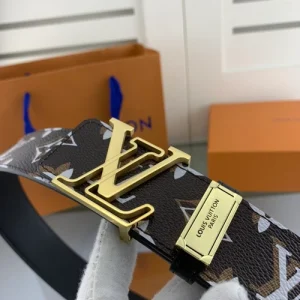 LOUIS VUITTON BELT - B0206