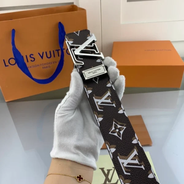 LOUIS VUITTON BELT - B0207