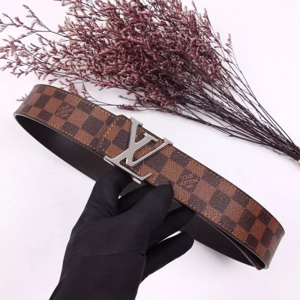 LOUIS VUITTON BELT - B0217