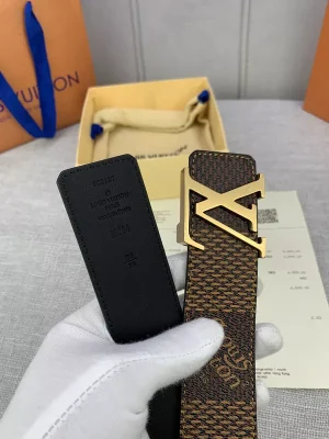 LOUIS VUITTON BELT - B0228