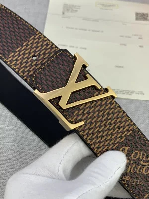 LOUIS VUITTON BELT - B0228