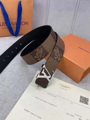 LOUIS VUITTON BELT - B0229