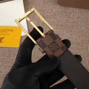 LOUIS VUITTON BELT - B0243