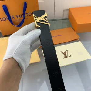 LOUIS VUITTON BELT - B0261