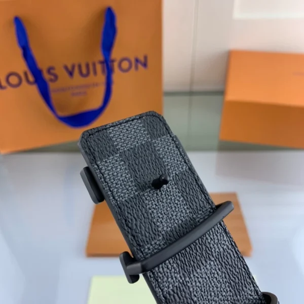 LOUIS VUITTON BELT - B0295