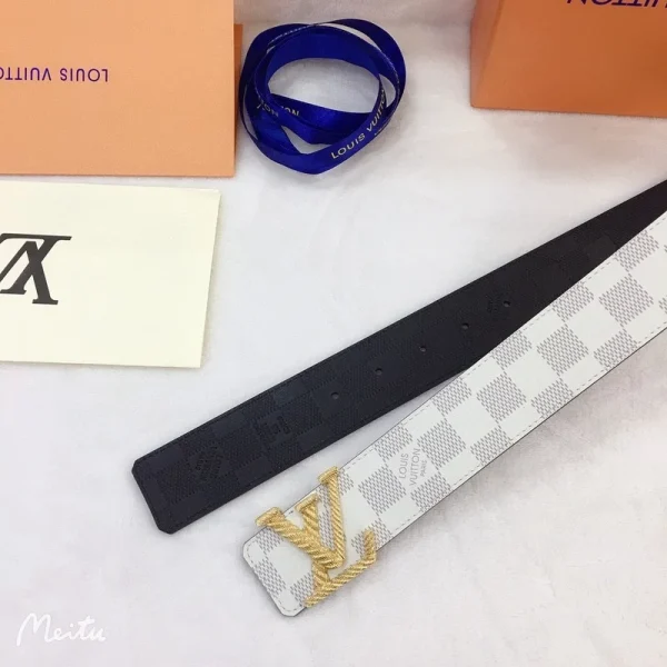 LOUIS VUITTON BELT - B0299