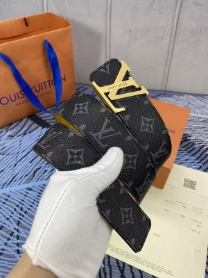 LOUIS VUITTON BELT - B0300